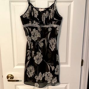 Secret Treasures chemise lingerie in black and white L XL